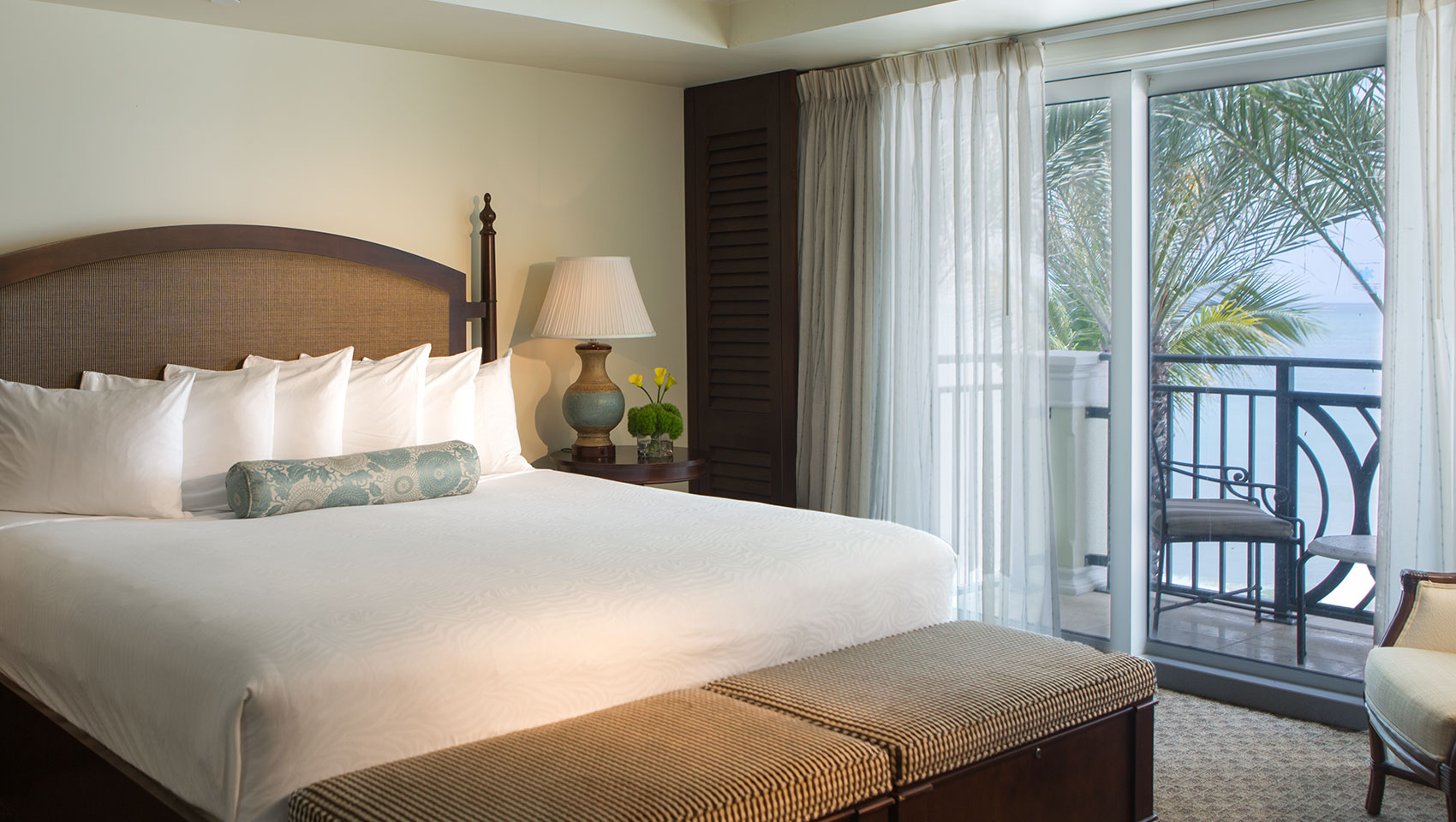 Kimpton Vero Beach Hotel & Spa guest room